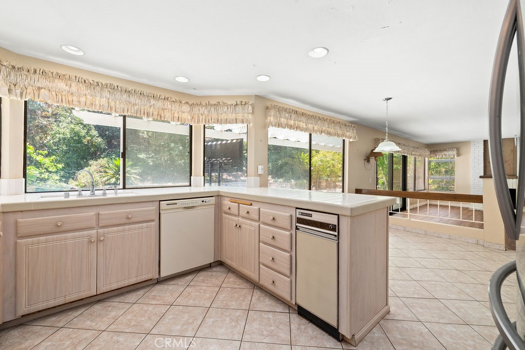 25502 Ponce Court, Laguna Hills CA 92653 - Photo 6