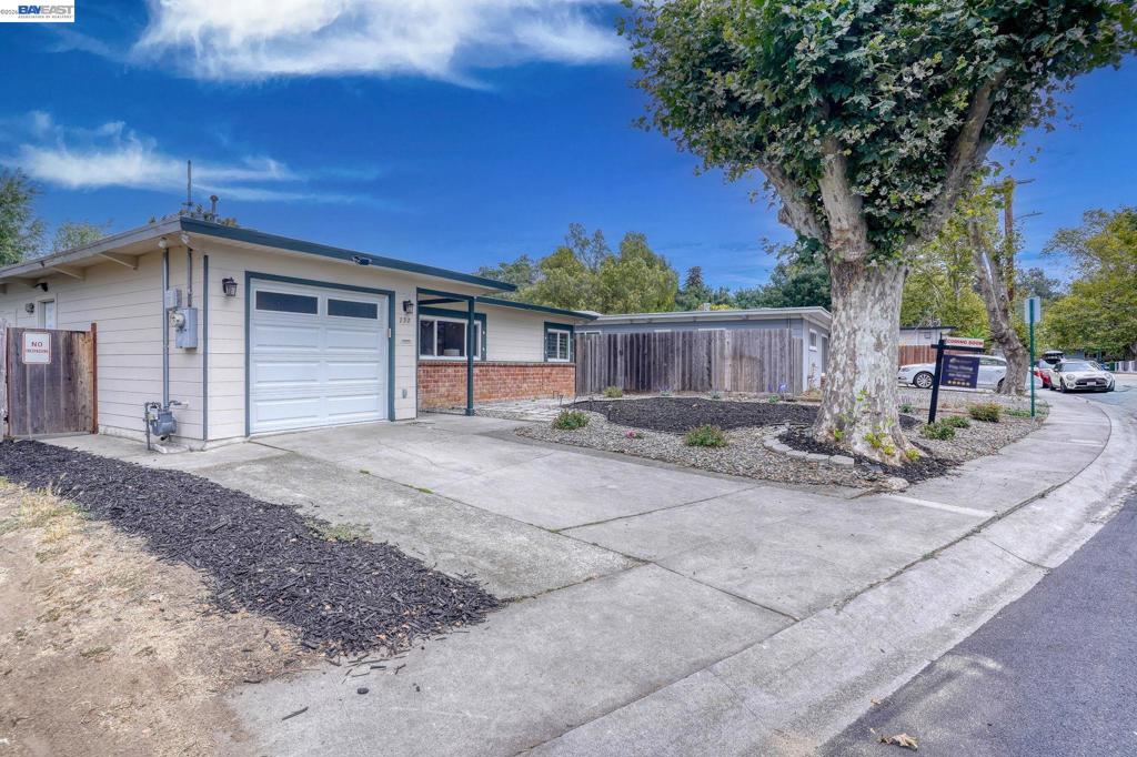 738 Lilly Ave AVE, Hayward CA 94544