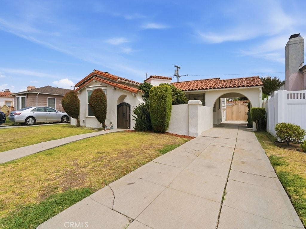 3127 W 79th Street