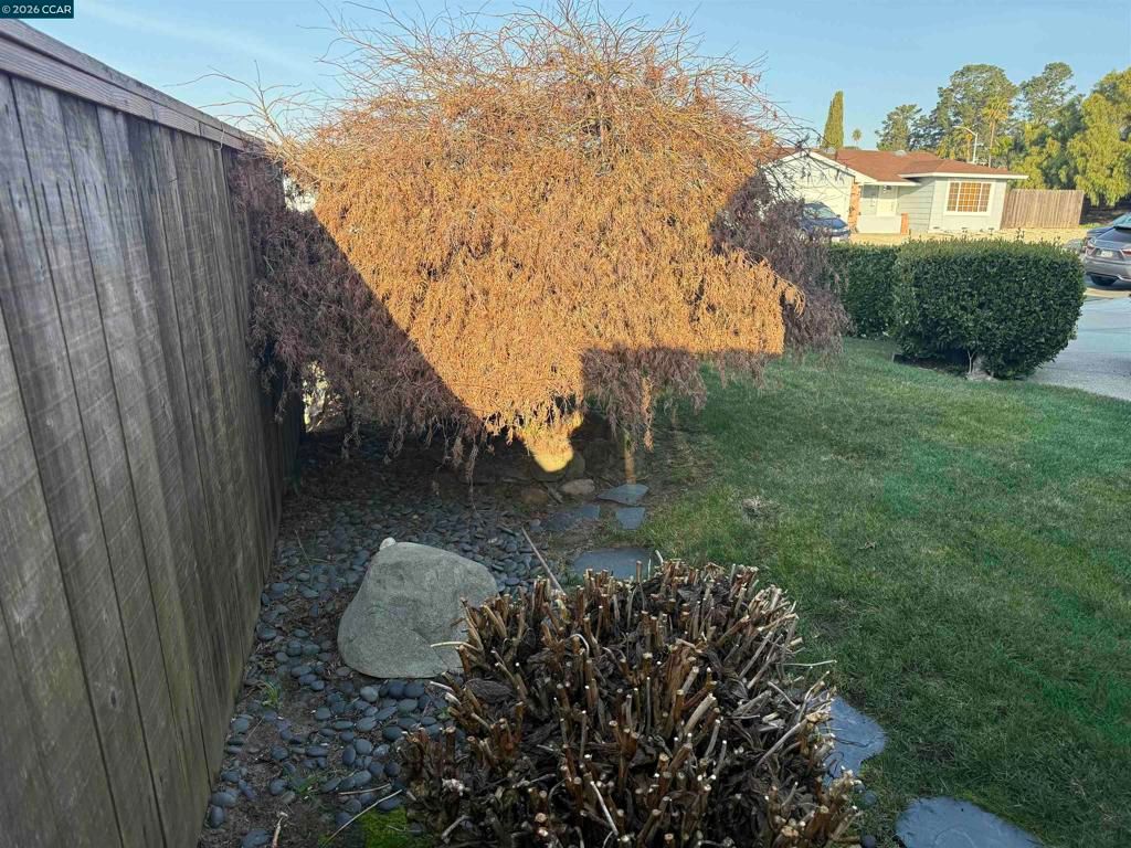 Photo of 832 Windward Dr Dr, Rodeo, CA 94574 (MLS # 41123378)