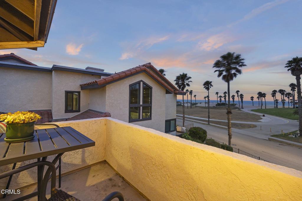 2205 Vina Del Mar