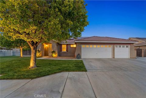 Photo of 44340 46th St W, Lancaster, CA 93536 (MLS # SR26081840)