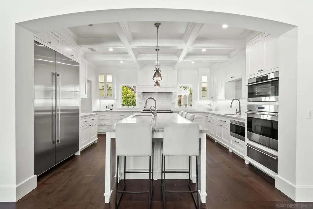 La Jolla, California 92037, United States, 6 Bedrooms Bedrooms, ,8 BathroomsBathrooms,Residential,Active,243051