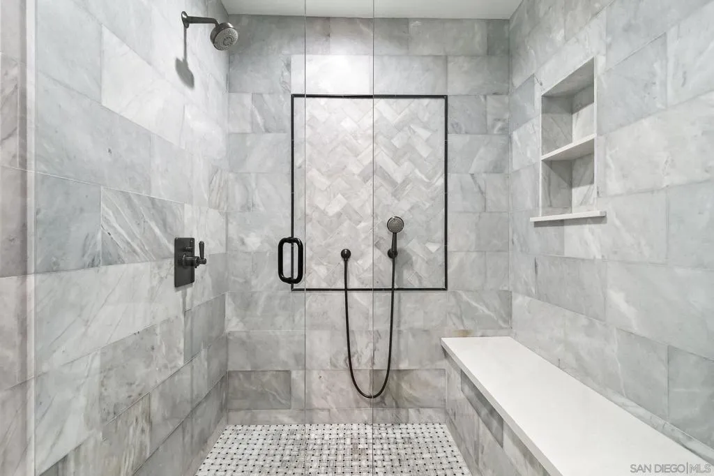 La Jolla, California 92037, United States, 6 Bedrooms Bedrooms, ,8 BathroomsBathrooms,Residential,Active,243051