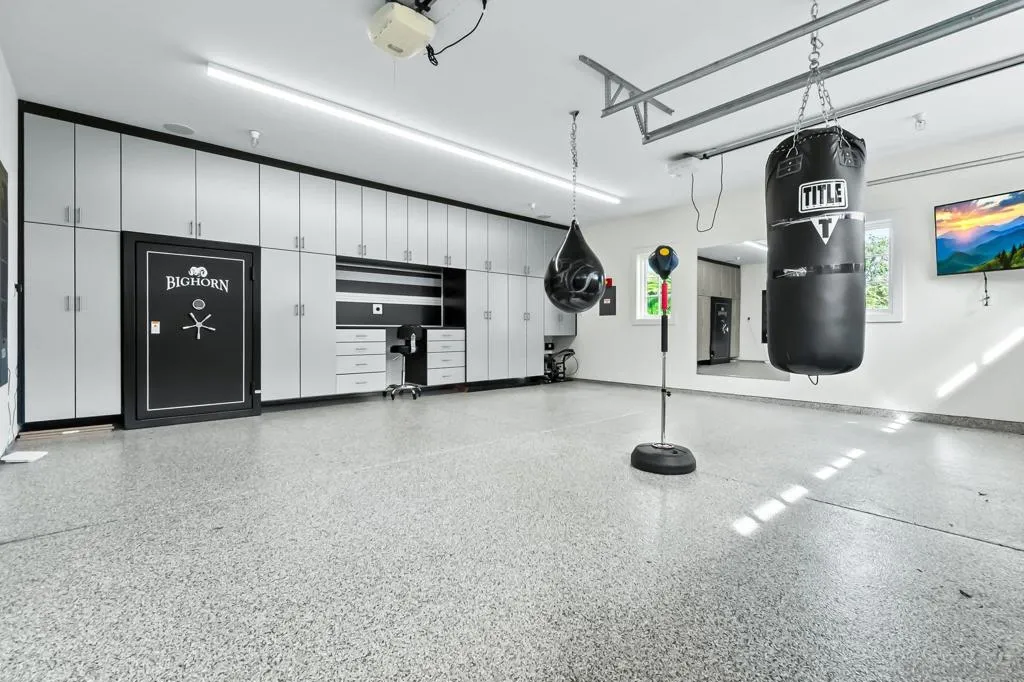 La Jolla, California 92037, United States, 6 Bedrooms Bedrooms, ,8 BathroomsBathrooms,Residential,Active,243051