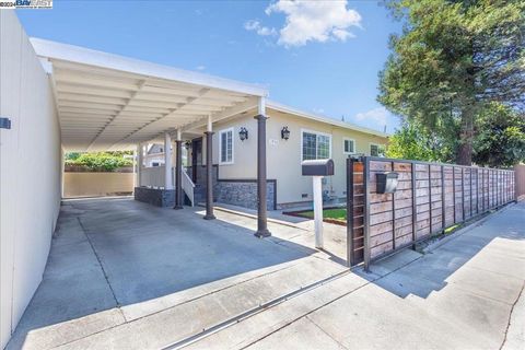 Photo of 1958 Stowe Avenue, San Jose, CA 95116 (MLS # ML82041043)