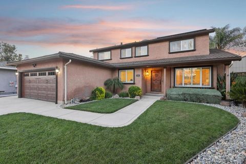 Photo of 4220 Corte De Tebaldi, San Jose, CA 95118 (MLS # ML82037674)