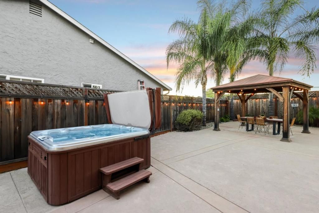 Photo of 4220 Corte De Tebaldi, San Jose, CA 95118 (MLS # ML82037674)