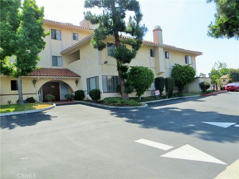 18900 Delaware 12 Huntington Beach CA 92648