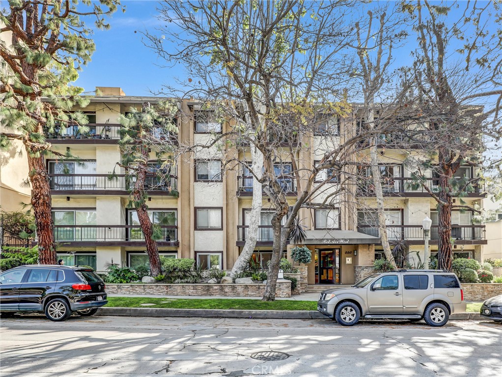 440 Veteran Avenue 102