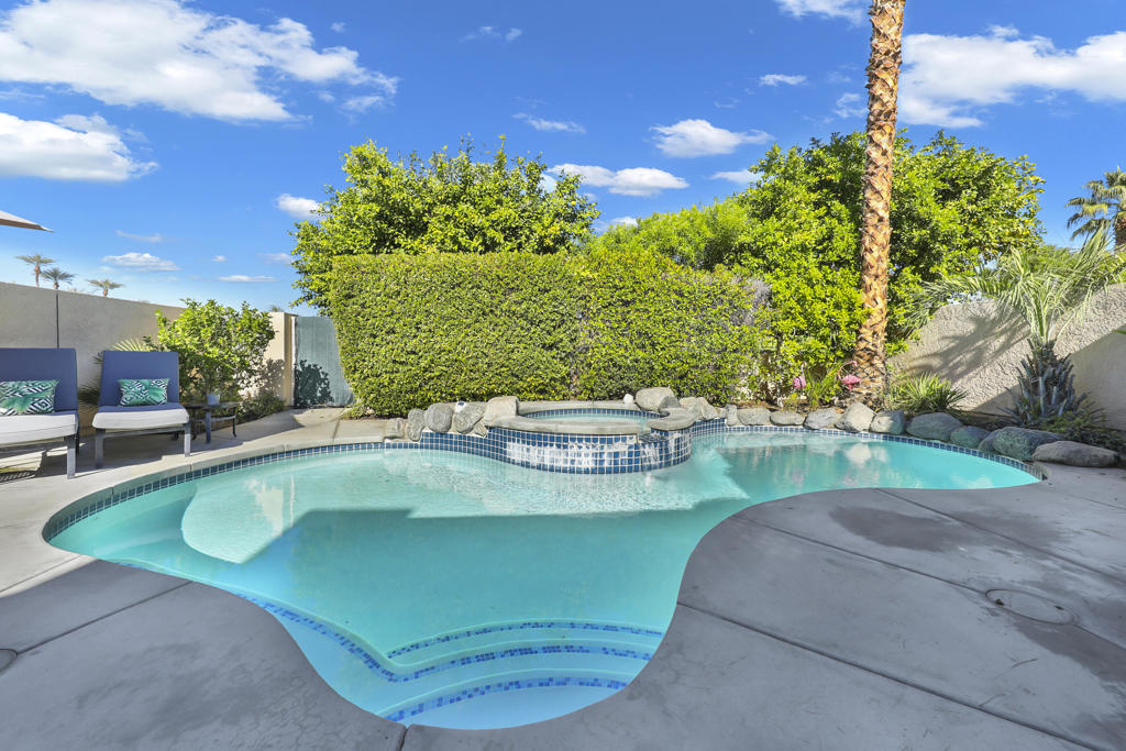 Silver Sands R.C. - Residential