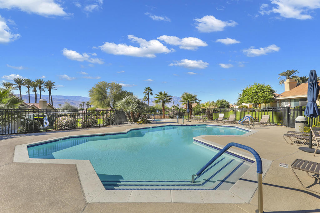 Silver Sands R.C. - Residential