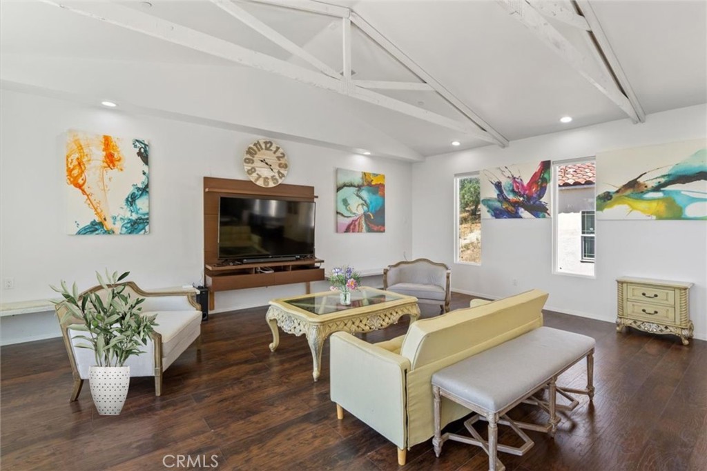 East of 101(500) - Residential