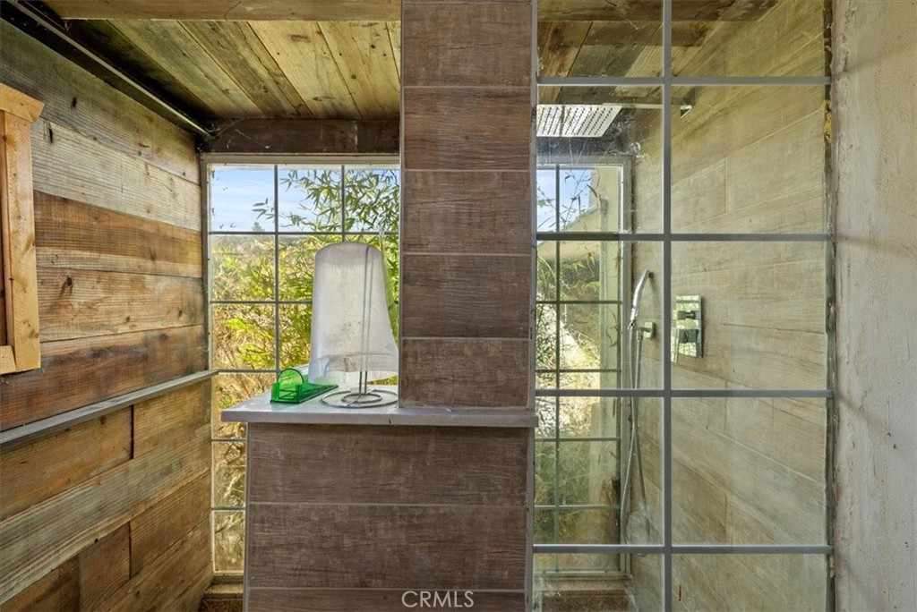 East of 101(500) - Residential