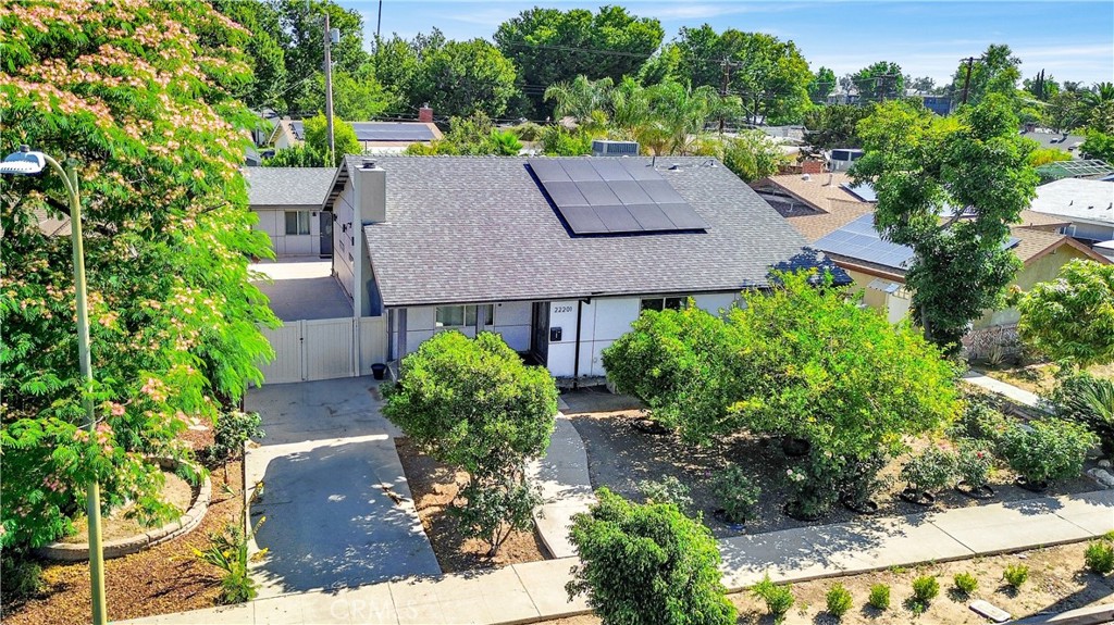 Like new solar-powered Woodland Hills lease opportunity. This recently remodeled showplace is all dressed up & ready to roll. Smooth stucco finish, quaint porch & fruit trees create a lasting first impression. Inside, this light & bright open floorplan shines like a diamond. Beautiful tile flooring, smooth ceilings & recessed lighting set the tone. Incredible kitchen offering a huge center-island, custom cabinetry, exquisite counters & quality appliances is open to the Living room with cozy fireplace & spacious family room area…. an ideal entertainer’s layout! Your primary suite features a large walk-in closet & luxurious private bath with walk-in shower & separate soothing soaking tub. An additional ensuite & two more bedrooms elevate the appeal. All bedrooms afford gorgeous hardwood flooring. Laundry room comes fully equipped with newer LG washer/dryer. Outside, enjoy a private rear yard also adorned with fruit trees. Rent is $5,995 monthly plus an additional $150 monthly for solar. For the additional $150 monthly for solar, you’ll slash your electric bill to next to nothing. Conveniently located near the Topanga mall, Warner Center Park & all the shops & yummy eateries that line the Village. Freeway close too….Don’t miss!