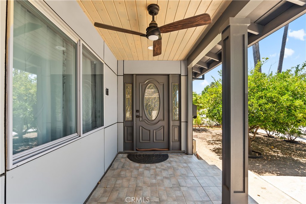 Properties 3 22201 Kittridge Street