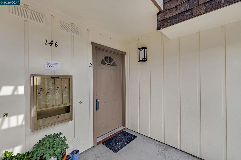 146 Ascot Ct 2