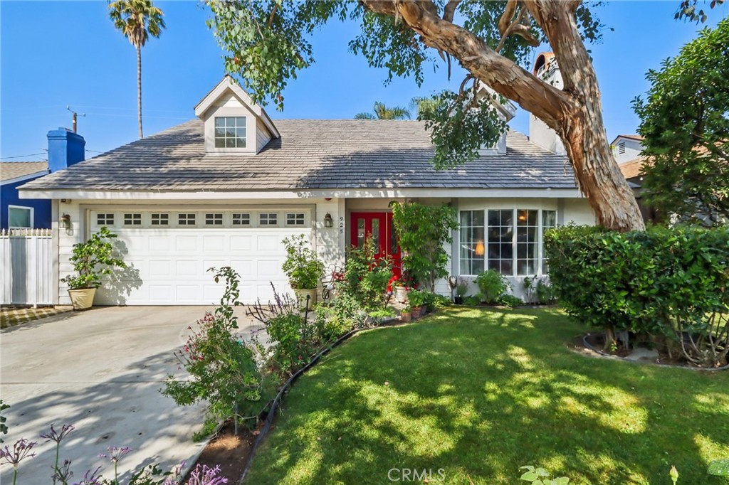 Welcome to this beautifully maintained home nestled on a picture-perfect, tree-lined street in the heart of Magnolia Park—one of Burbank’s most desirable neighborhoods. Built in 1996, this 3-bedroom, 2-bath gem offers a thoughtfully designed floor plan with soaring ceilings, natural light, and a seamless flow throughout.Step inside to a spacious living room with a large fireplace that opens to a formal dining area—ideal for both relaxed living and entertaining. The bright kitchen features a cozy breakfast nook and connects effortlessly to the inviting family room with views of the private backyard.
Retreat to the generous primary suite, complete with a walk-in closet, dual sinks, soaking tub, and separate stall shower. Two additional bedrooms and a second full bath provide comfort and flexibility. Additional highlights include a direct-access two-car garage and beautifully maintained landscaping.
Just minutes from major studios, charming boutiques, top dining spots, and freeway access—this is your opportunity to enjoy space, style, and convenience in a truly special neighborhood.