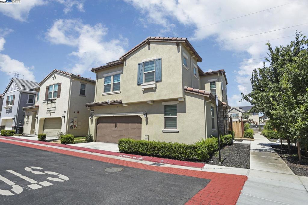 MOUNTAIN HOUSE - Residential