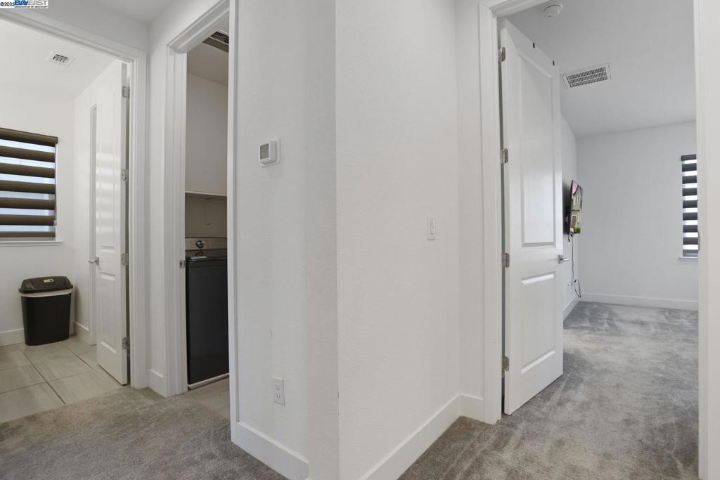 MOUNTAIN HOUSE - Residential