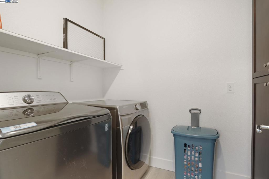 MOUNTAIN HOUSE - Residential