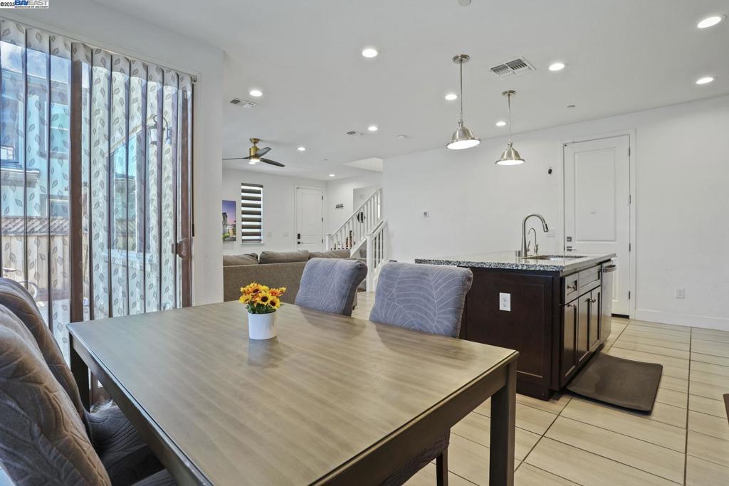 MOUNTAIN HOUSE - Residential