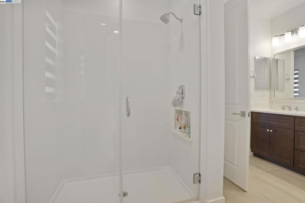 MOUNTAIN HOUSE - Residential