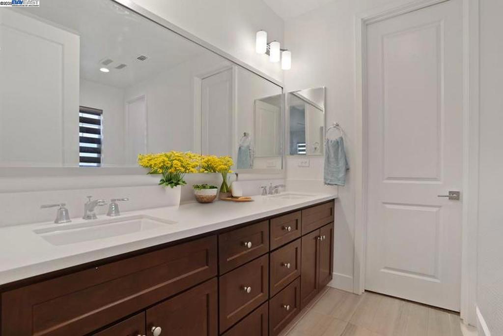 MOUNTAIN HOUSE - Residential