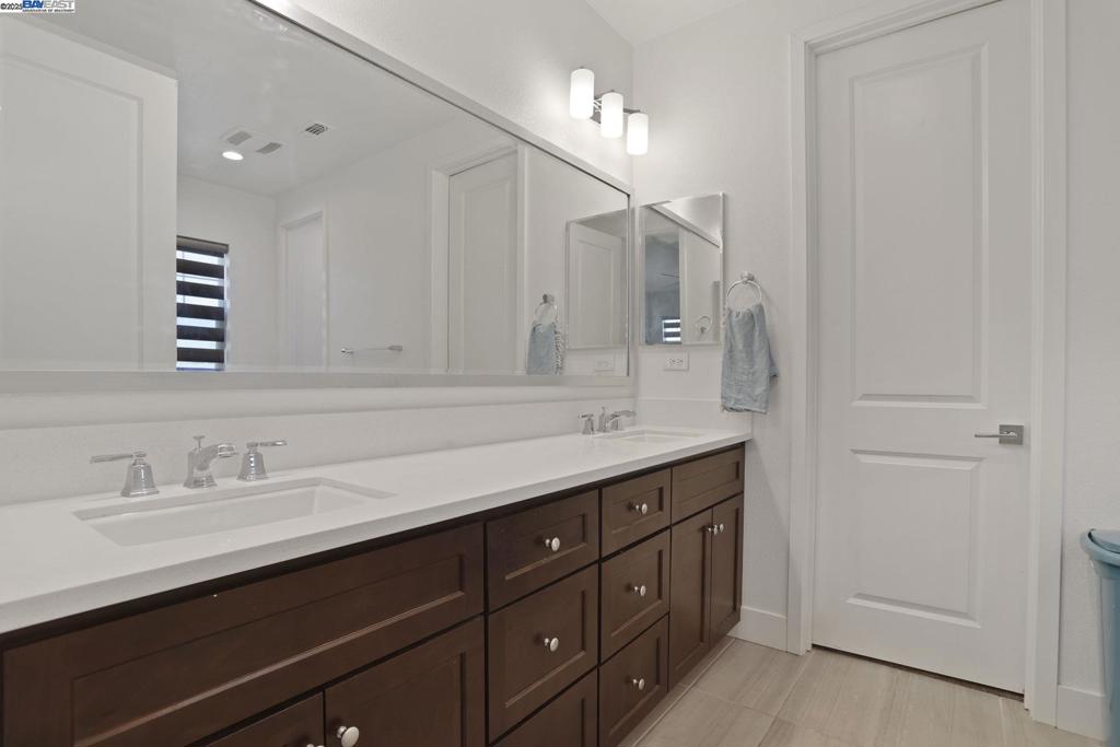 MOUNTAIN HOUSE - Residential