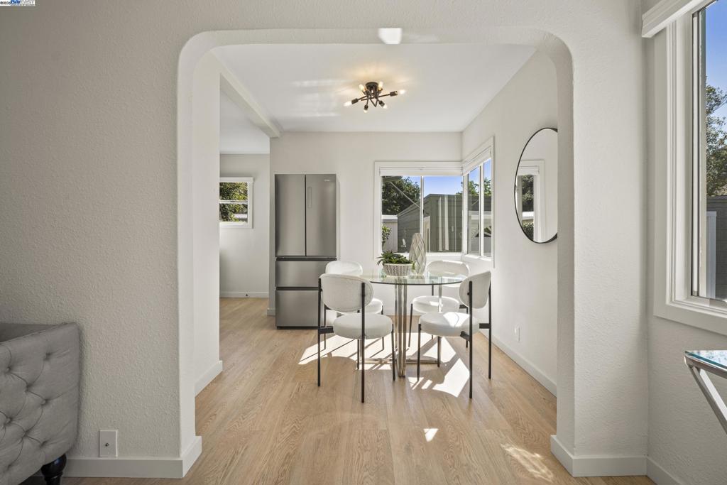 GOLD COAST EDGE - Residential