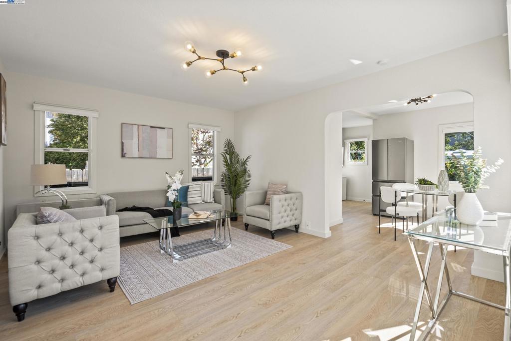 GOLD COAST EDGE - Residential