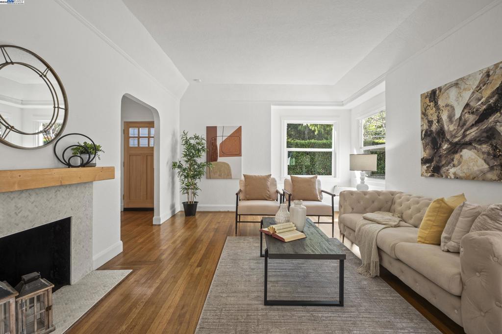 GOLD COAST EDGE - Residential