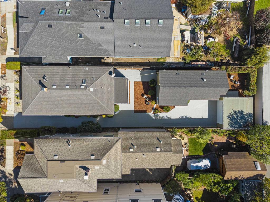 GOLD COAST EDGE - Residential