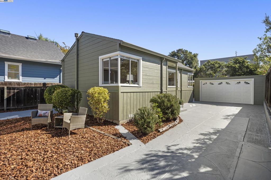 GOLD COAST EDGE - Residential