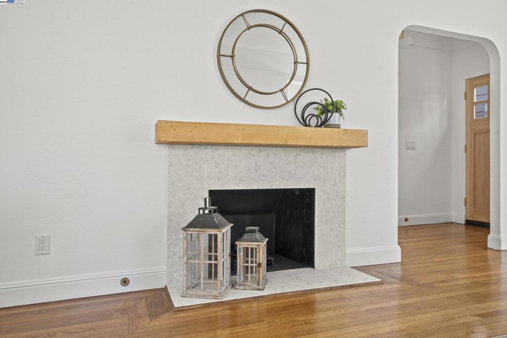 GOLD COAST EDGE - Residential