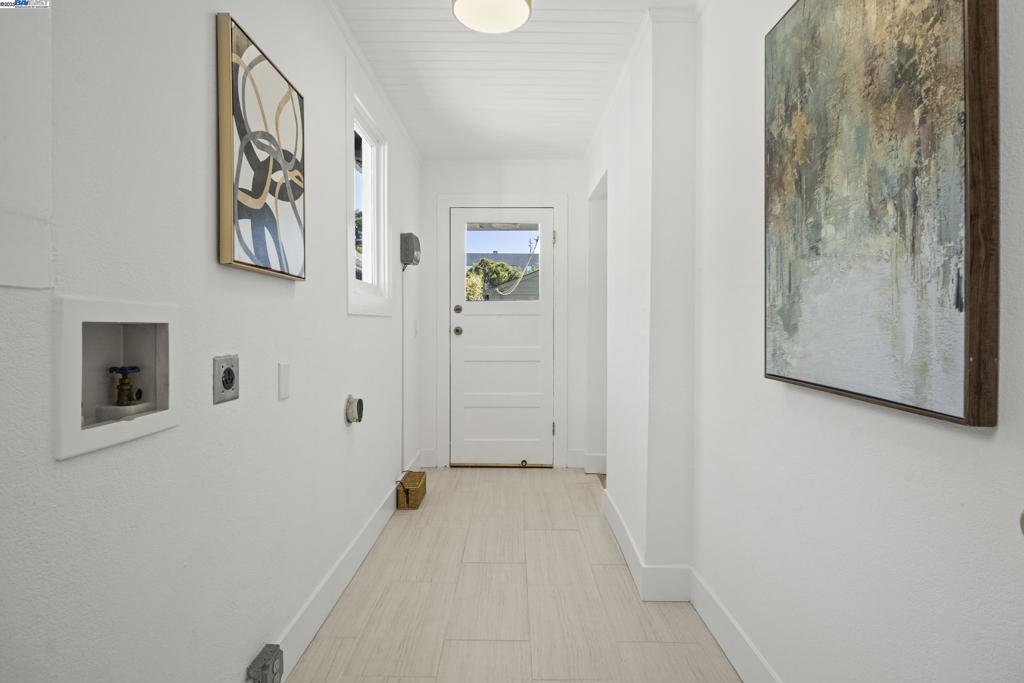 GOLD COAST EDGE - Residential