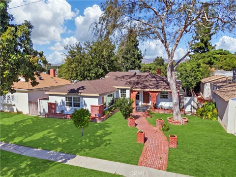 Photo of 18745 Sunburst Street, Northridge, CA 91324 (MLS # SR26228965)