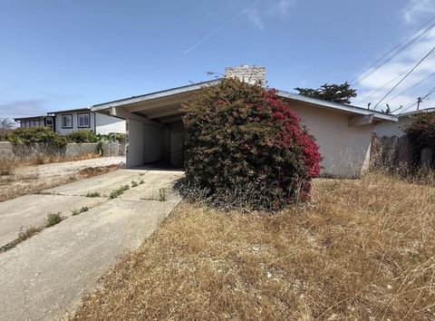 Photo of 359 Reindollar Avenue, Marina, CA 93933 (MLS # ML82025702) Photo of 359 Reindollar Avenue, Marina, CA 93933 (MLS # ML82025702)