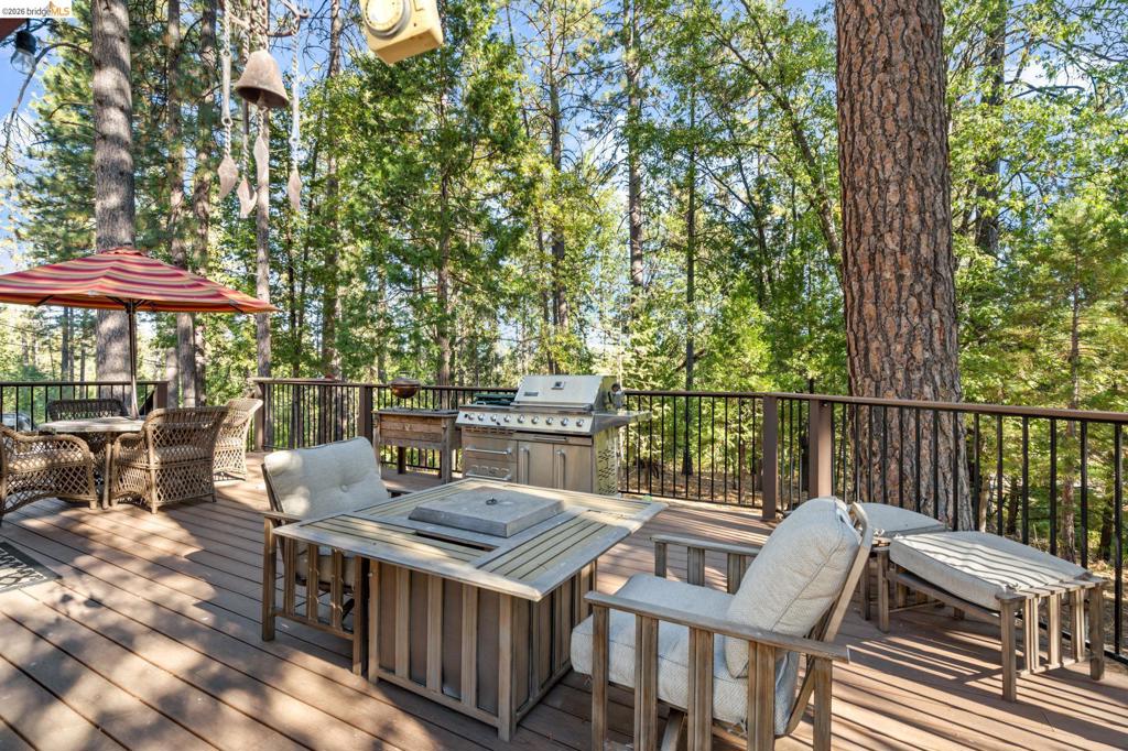 23625 Rock Hammer Lane