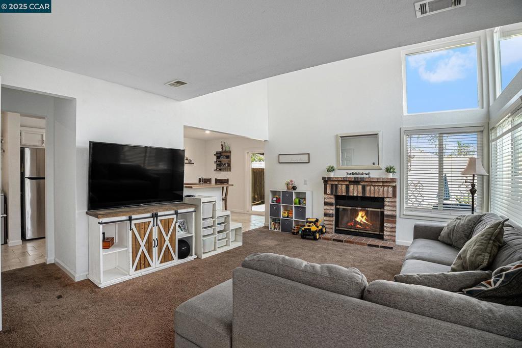 ALMONDTREE - Residential