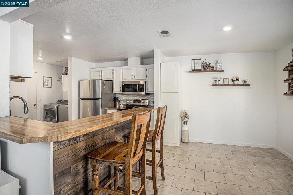 ALMONDTREE - Residential