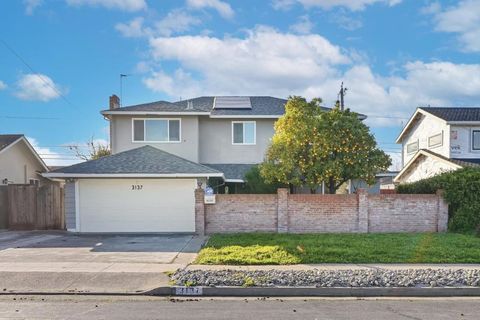 Photo of 3137 Hilary Drive, San Jose, CA 95124 (MLS # ML82036401)