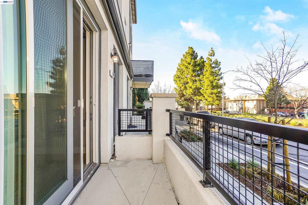 405 405 Industrial Parkway