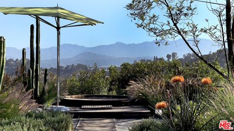 Photo of 1407 Randall Court, Los Angeles, CA 90065 (MLS # 25547111) Photo of 1407 Randall Court, Los Angeles, CA 90065 (MLS # 25547111)