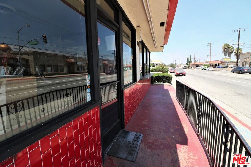 1501 W Olympic Boulevard