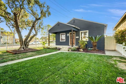 Photo of 3305 Brayton Avenue, Signal Hill, CA 90755 (MLS # 26665767)