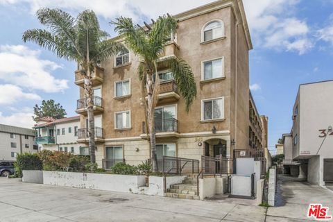Photo of 345 S Harvard Boulevard #302, Los Angeles, CA 90020 (MLS # 26642081)