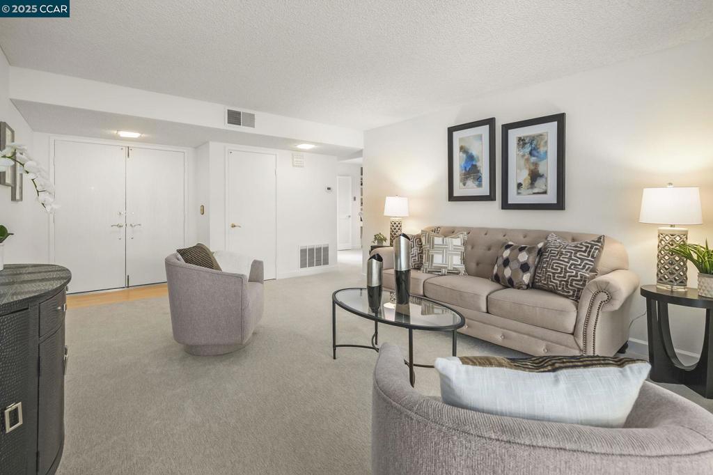 ROSSMOOR - Residential