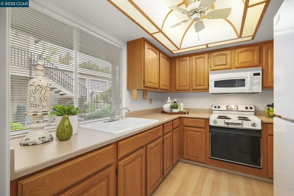 ROSSMOOR - Residential