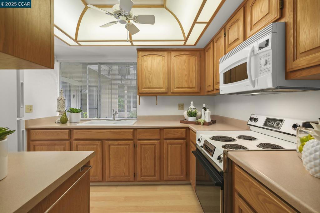 ROSSMOOR - Residential